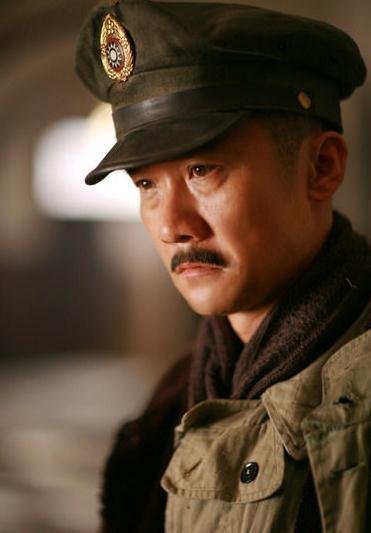 杨立仁(黄志忠 饰)