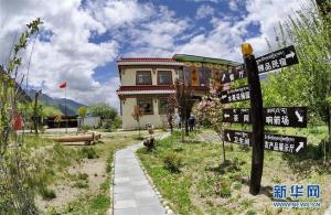 2018年5月羌纳乡巴嘎村村民的民宿旅游园一角