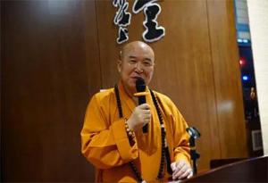 曙光法师为信众开示