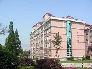 岳阳县一中
