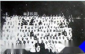 孙中山与东莞上沙村孙氏族人的合照