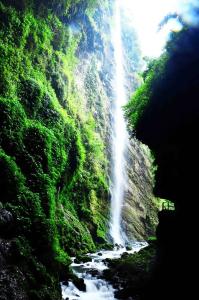 古龙山峡谷群