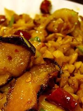 魔芋豆腐炒腊肉