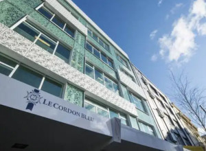 法国巴黎蓝带西餐西点学校