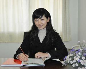 金陵中专副校长 章 曦