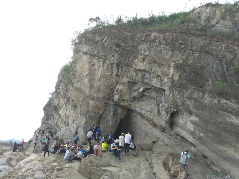 学院组织学生到河北秦皇岛进行工程地质实习