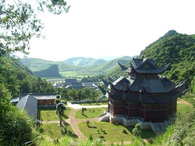 历史【韶关翁源东华寺】编辑1基本内容3【广西梧州东华寺】寺边景色