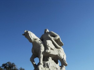 耶律阿保机塑像