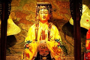 临水陈太后神像