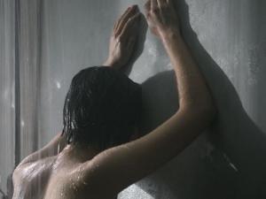 浮出水面的影子