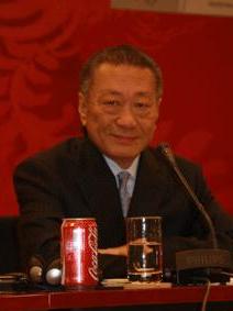 蓝铧缨