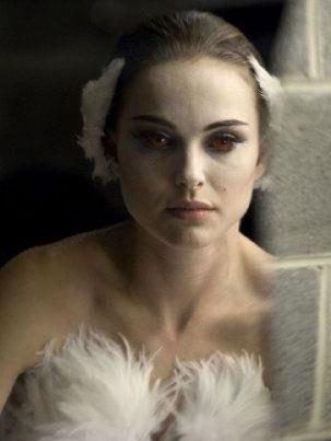 新一季《天鹅湖》中,妮娜成为了第一候选人.