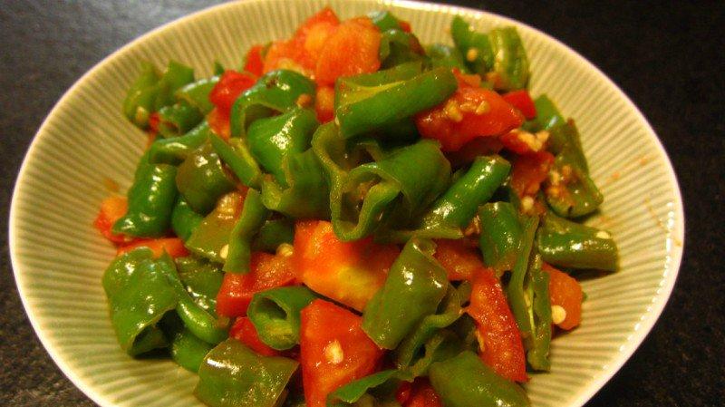 西红柿炒辣椒