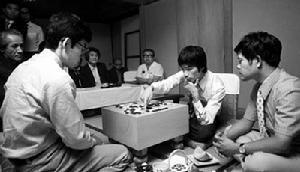 1977年加藤正夫击败武宫正树获32届本因坊