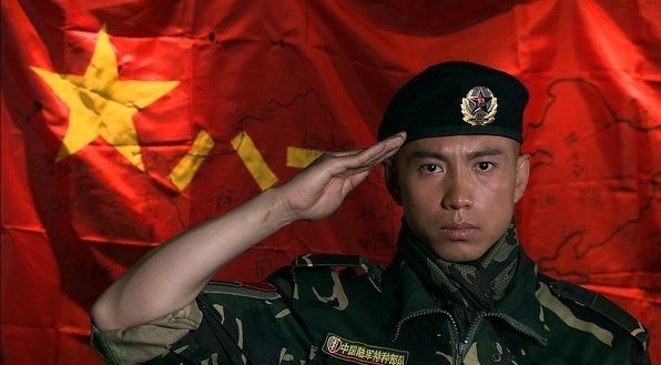 的印象,他是中国人民解放军陆军孤狼特别突击队队员孤狼b组第一突击手