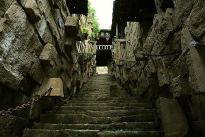 神龙山巴人石头城