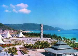亚龙湾中心广场