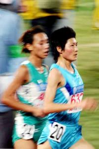 吴敏与邢慧娜激烈竞争中