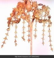 图为镶玉蝶恋花步摇