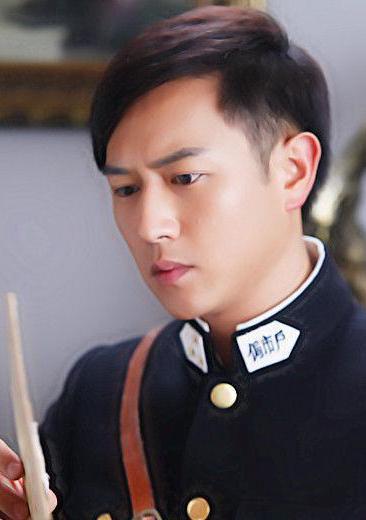 贺天(陈键锋 饰)  配音