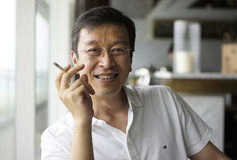 侯鸿亮
