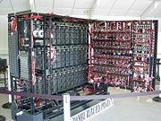 接近完成的Bombe仿制品。