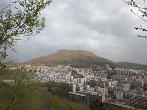 登山远眺本溪市内