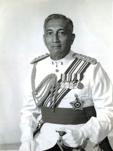 新加坡著名的政治家,首任总统