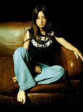 伴都美子