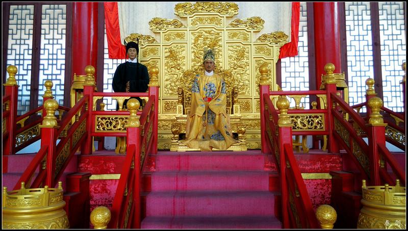 天启三年(1623年),朱由榔生于北京顺天府,隆武二年(1646年)袭封桂王.