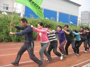 老师在局工会组织的趣味运动会上风采