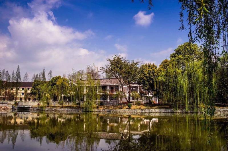 四川电力职业技术学院-校园一景