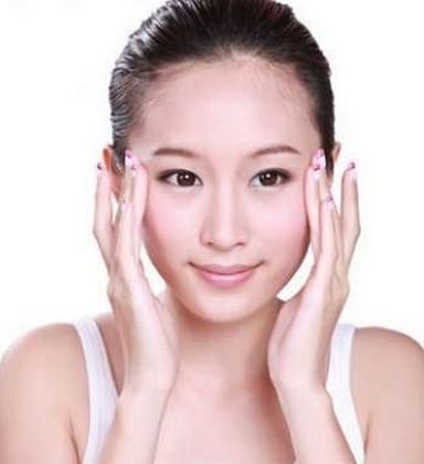 黑眼圈按摩手法