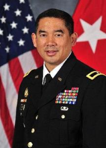 华裔将官 余生清成美陆军准将