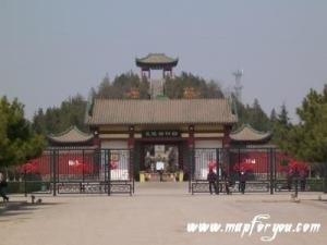 金字塔墓区