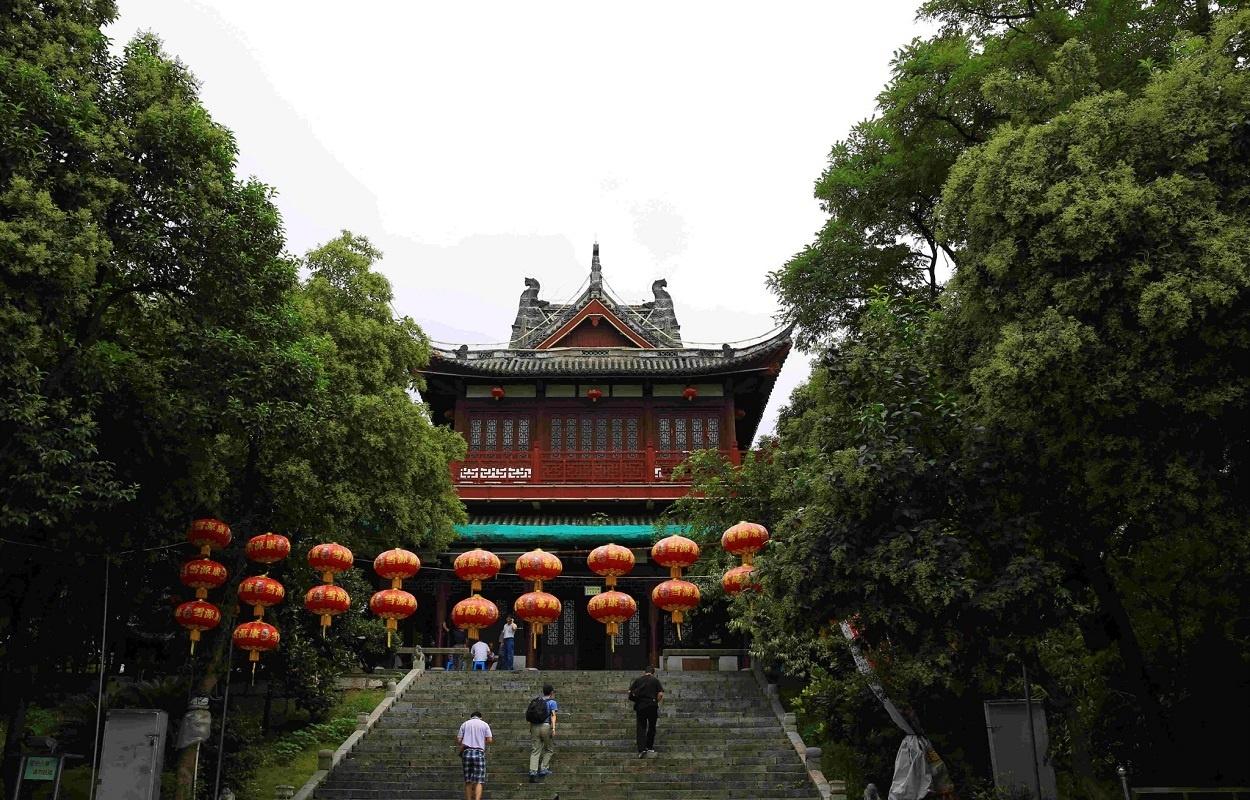 谢朓楼,是中国安徽省宣城市宣州区的一座著名楼阁