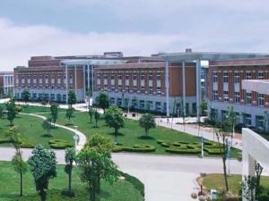 浙江万里学院