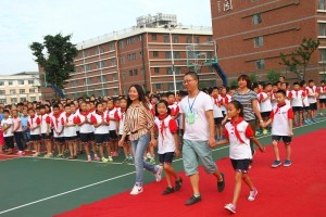 好儿女志在读名校，好儿女志在读东辰