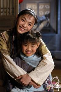 莫小贝与他人合影