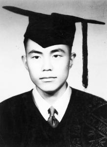 1949年，上海圣约翰大学毕业照