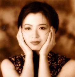 卫慧近照（2003），代表作《上海宝贝》