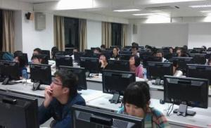 湖工大信息中心实验室