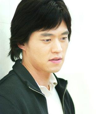 张世勋(李瑞镇 饰)