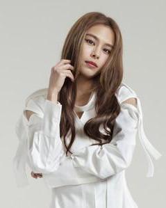 由林若宁作词,eric kwok,颉臣作曲,收录在李幸倪2018年6月6日发行的