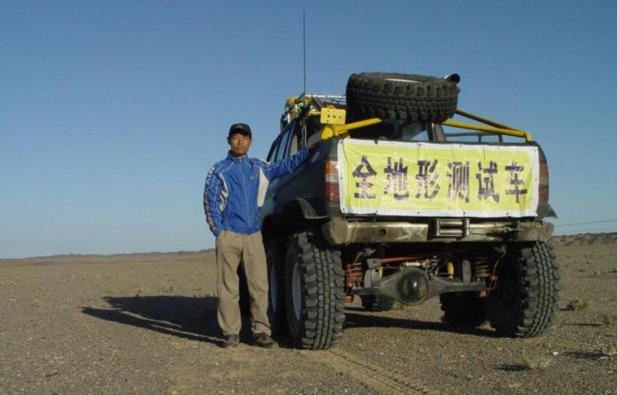 魏强,出生于山西河津市樊村镇魏家院村,37岁,分时六驱全地形越野车