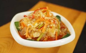 凉拌海蜇