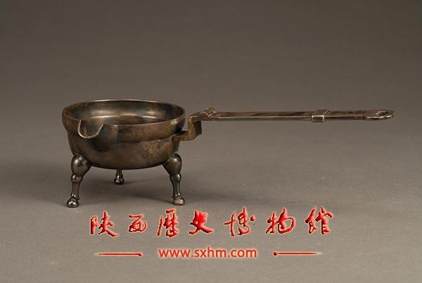 唐·素面长柄三足银铛