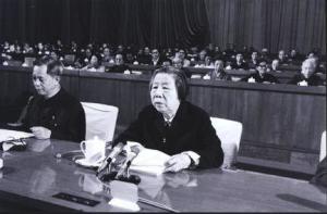 邓颖超同志