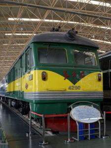 保存在中国铁道博物馆的东方红1型4290号机车