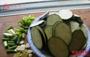 糖醋茄子配料照片